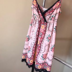 💗COPE Floral Lace Dress from Urban Outfitters